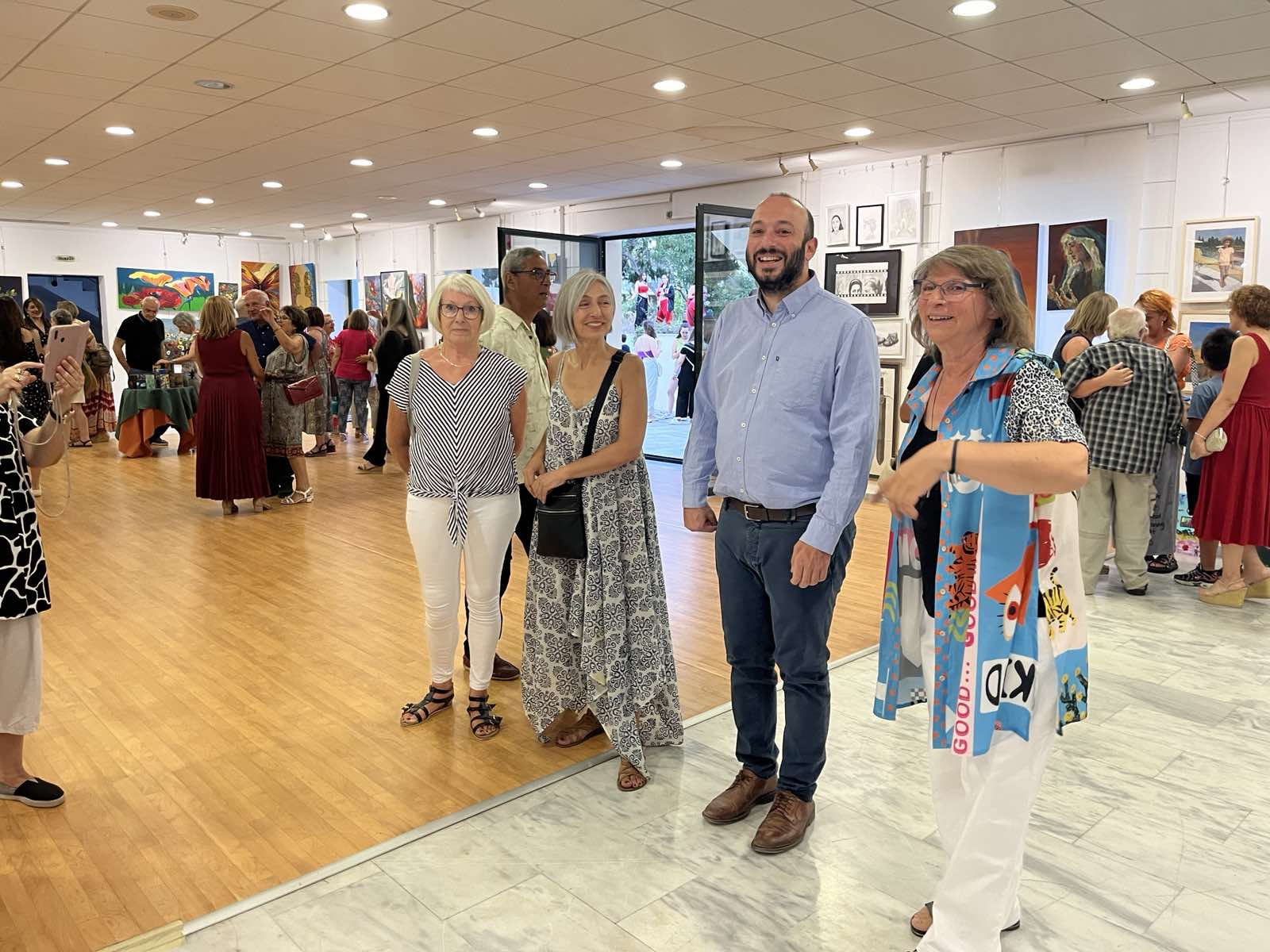  Στα εγκαίνια της έκθεσης του Εργαστηρίου Ζωγραφικής Eνηλίκων ο δήμαρχος Μάριος Ψυχάλης 