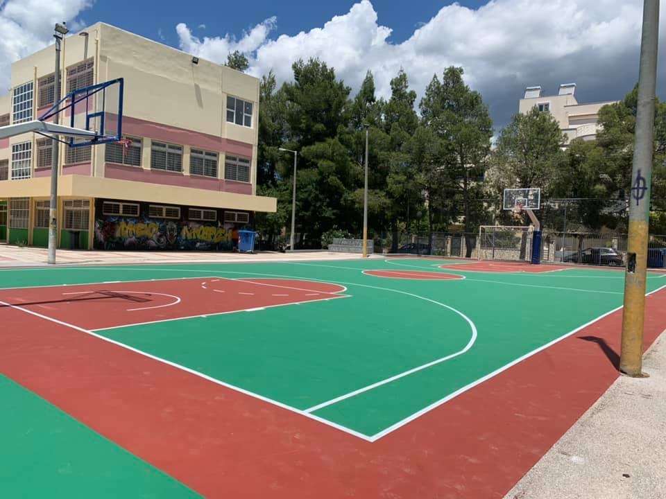 Ανοιχτά γήπεδα μπάσκετ και βόλεϊ στο Προαύλιο του Λυκείου Λυκόβρυσης