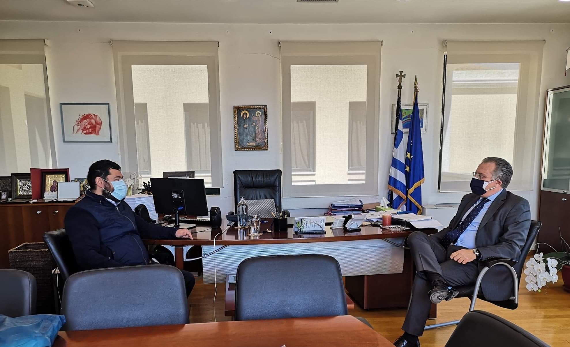 Τον βουλευτή του Βορείου Τομέα Γιώργο Κουμουτσάκο συνάντησε ο Δήμαρχος