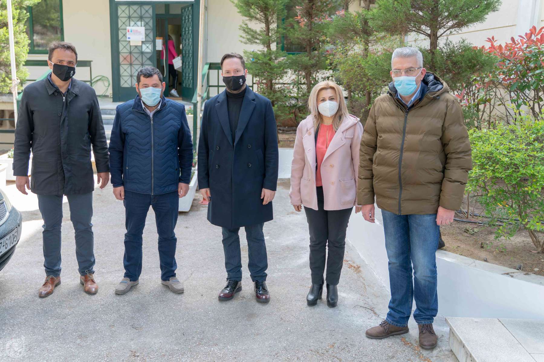 Διανομή υγειονομικού – ενημερωτικού υλικού στα καταστήματα του Δήμου Λυκόβρυσης – Πεύκης από το ΕΕΑ και την Περιφέρεια