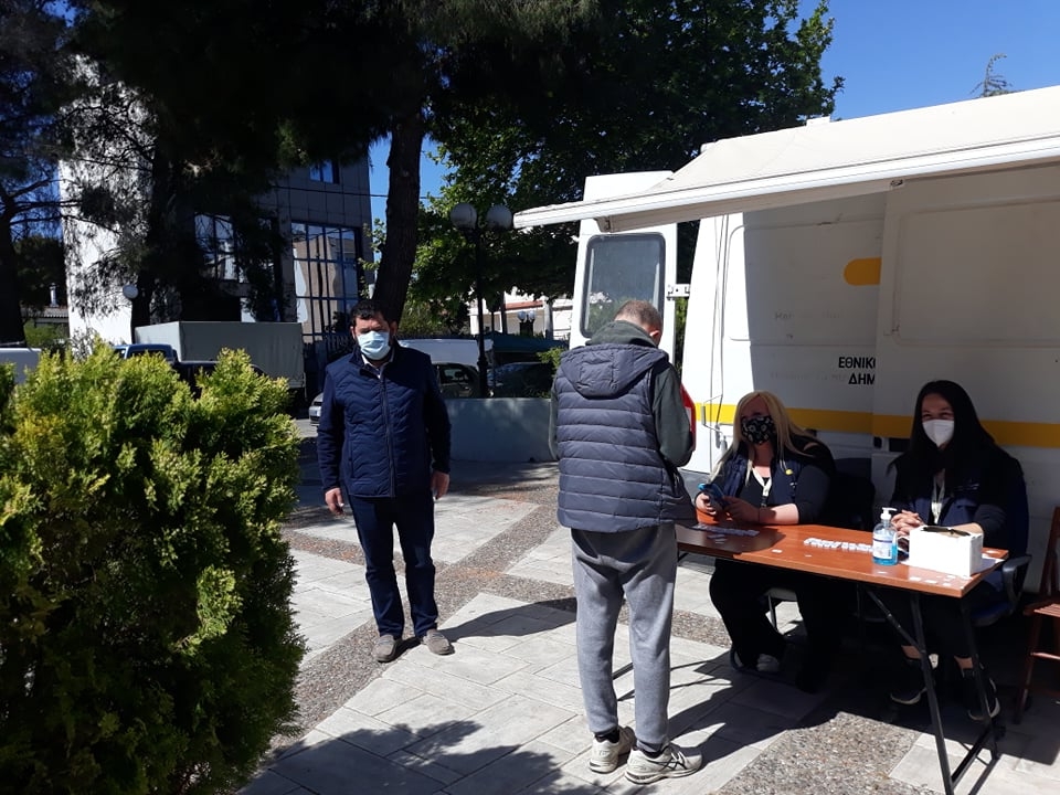 Με επιτυχία ολοκληρώθηκαν τα rapid tests σε συνεργασία με τον ΕΟΔΥ στο Δημαρχείο της Λυκόβρυσης