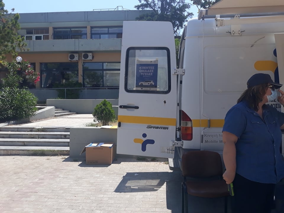 Με επιτυχία ολοκληρώθηκαν τα rapid tests σε συνεργασία με τον ΕΟΔΥ στο Δημαρχείο της Λυκόβρυσης