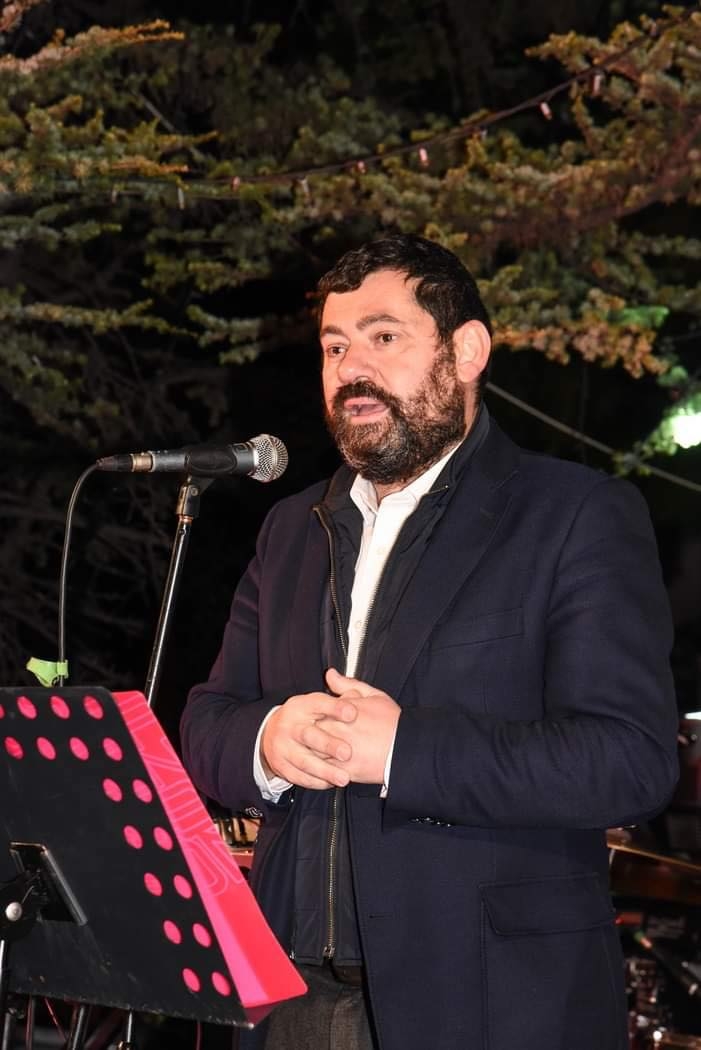 Άναψε το Χριστουγεννιάτικο Δέντρο και στην Πεύκη