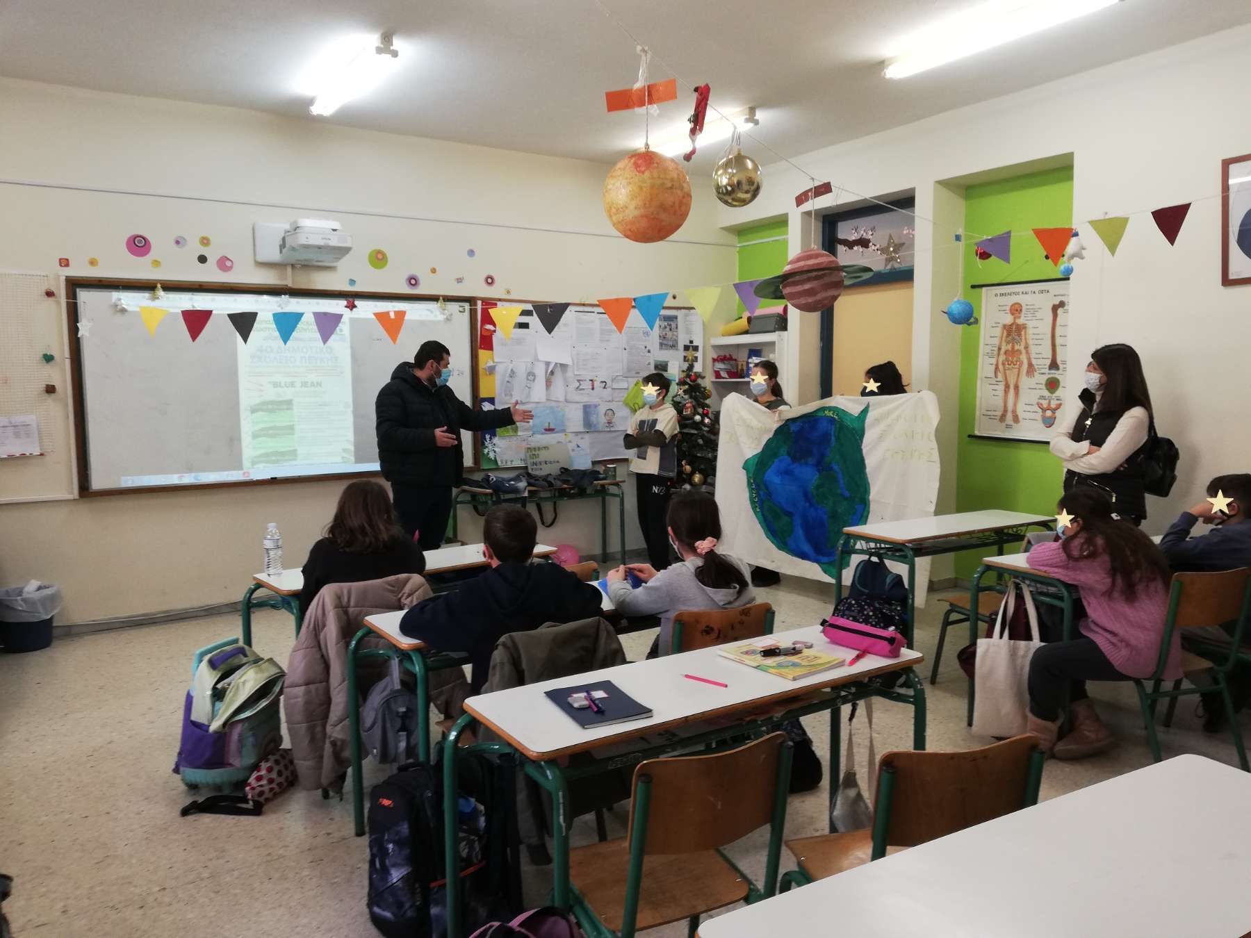Για τις πολιτικές του Δήμου για το περιβάλλον συζήτησε με τους μαθητές του 4ου Δημοτικού Πεύκης ο Δήμαρχος