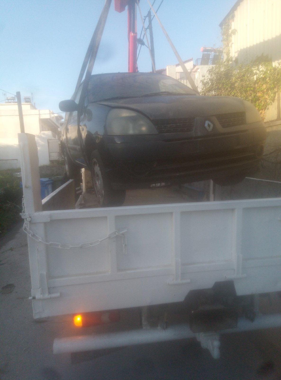 Συνεχίζεται η περισυλλογή εγκαταλελειμμένων οχημάτων από τον Δήμο Λυκόβρυσης- Πεύκης