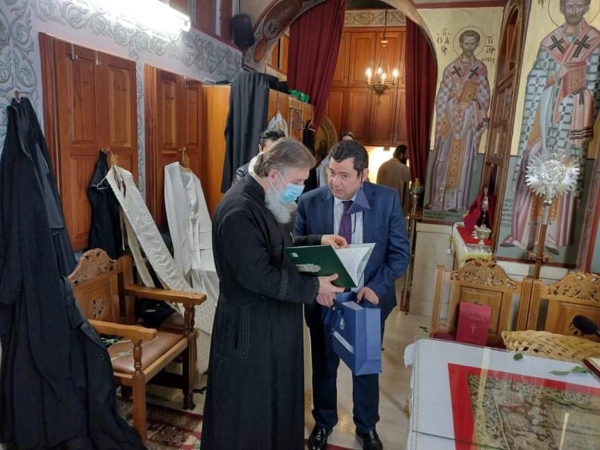 Ευχές με τον Σεβασμιωτάτο Μητροπολίτη Κηφισίας, Αμαρουσίου, Ωρωπού και Μαραθώνος κ. Κύριλλο αντάλλαξε ο Δήμαρχος