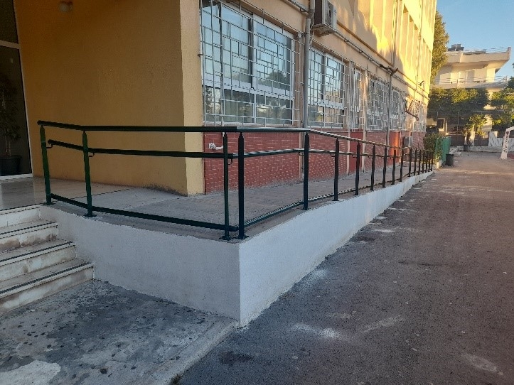 Ολοκληρώθηκε η κατασκευή ραμπών και χώρων υγιεινής για την πρόσβαση και την εξυπηρέτηση ΑΜΕΑ σε σχολικές μονάδες του Δήμου