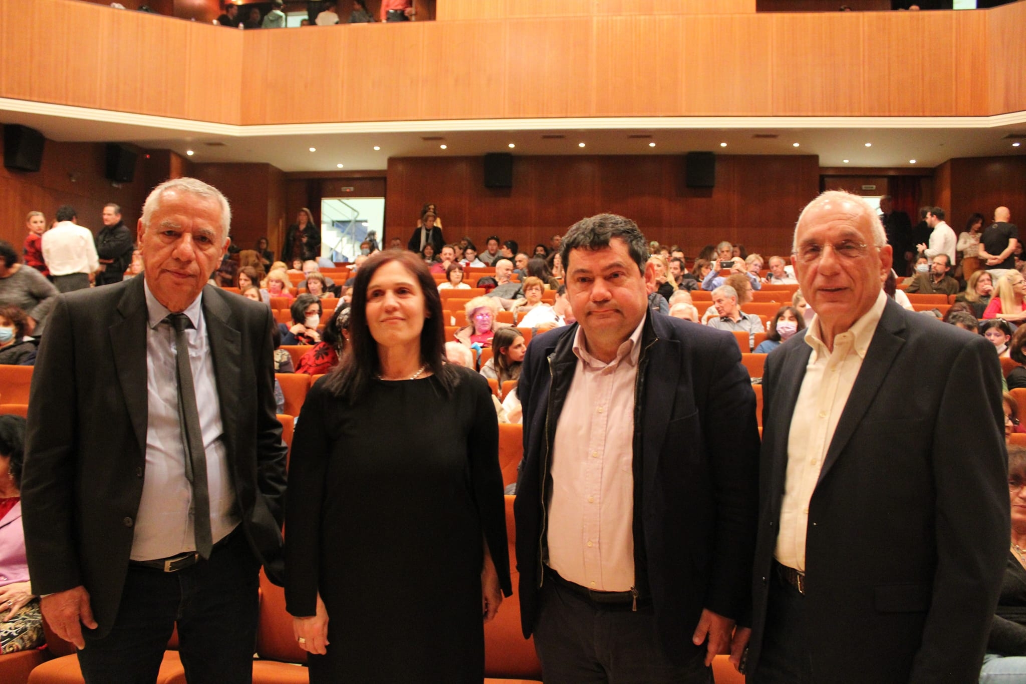 Με επιτυχία πραγματοποιήθηκε το 2ο GALA Μοντέρνου Χορού από τον Σ.Β.Α.Π. και τον Δήμο στο Δημοτικό Θέατρο Πεύκης