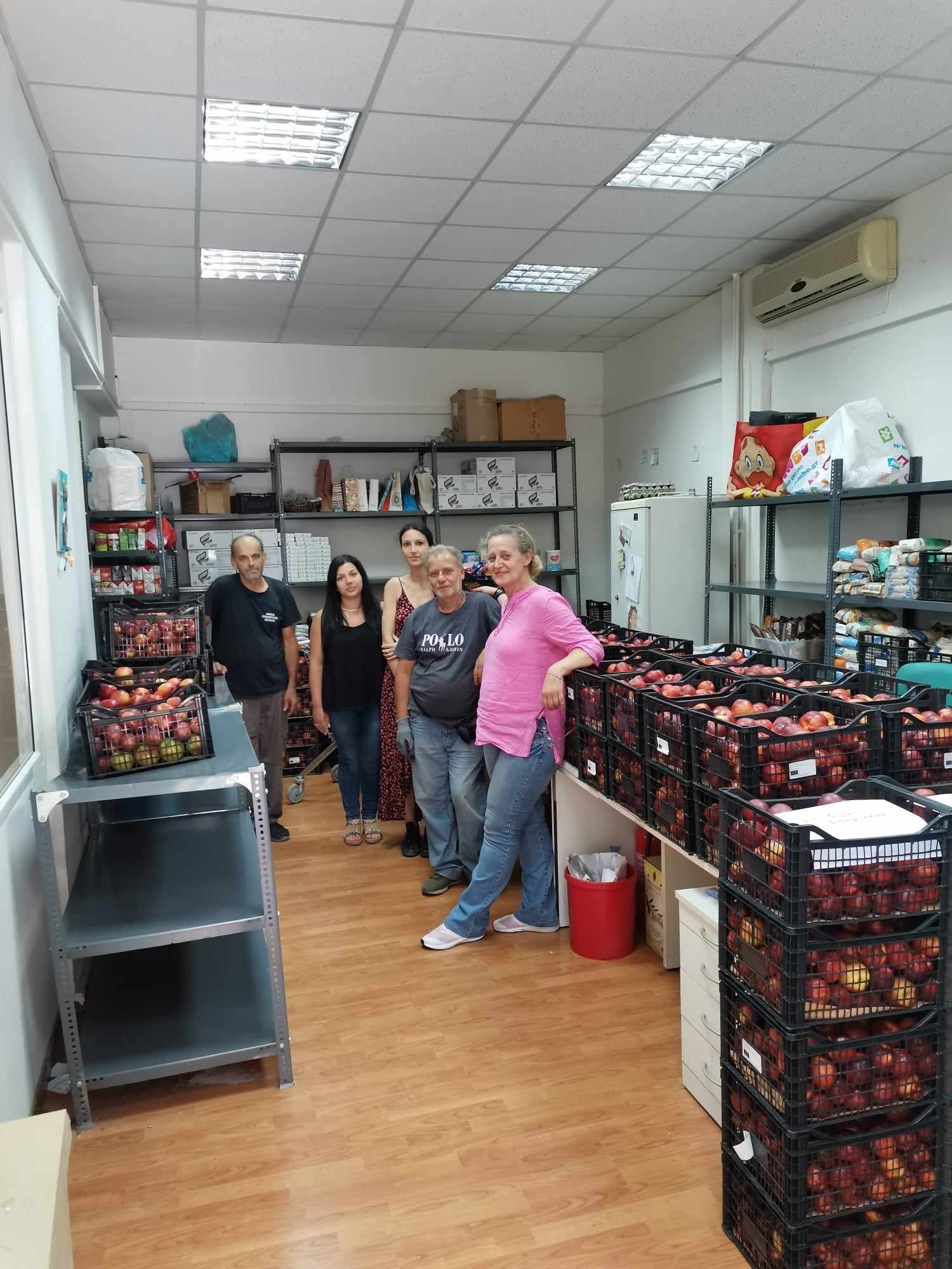 Δωρεά εποχικών φρούτων προς την Κοινωνική Υπηρεσία του Δήμου