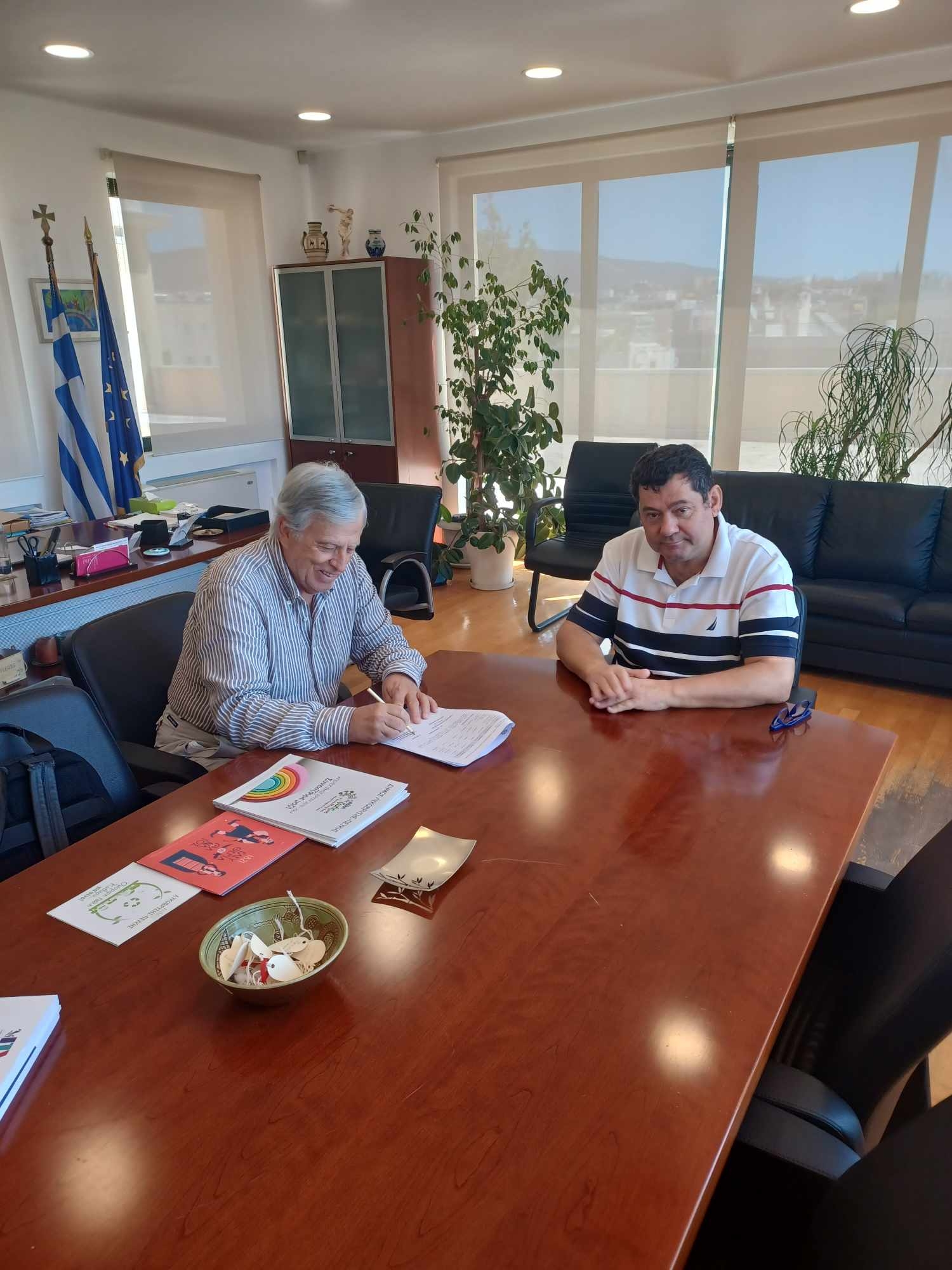 Υπογράφηκε η σύμβαση για τις μελέτες της Πλατείας Πεύκης, του υπογείου πάρκινγκ και άλλων υποέργων με χρηματοδότηση από το Πρόγραμμα Τρίτσης