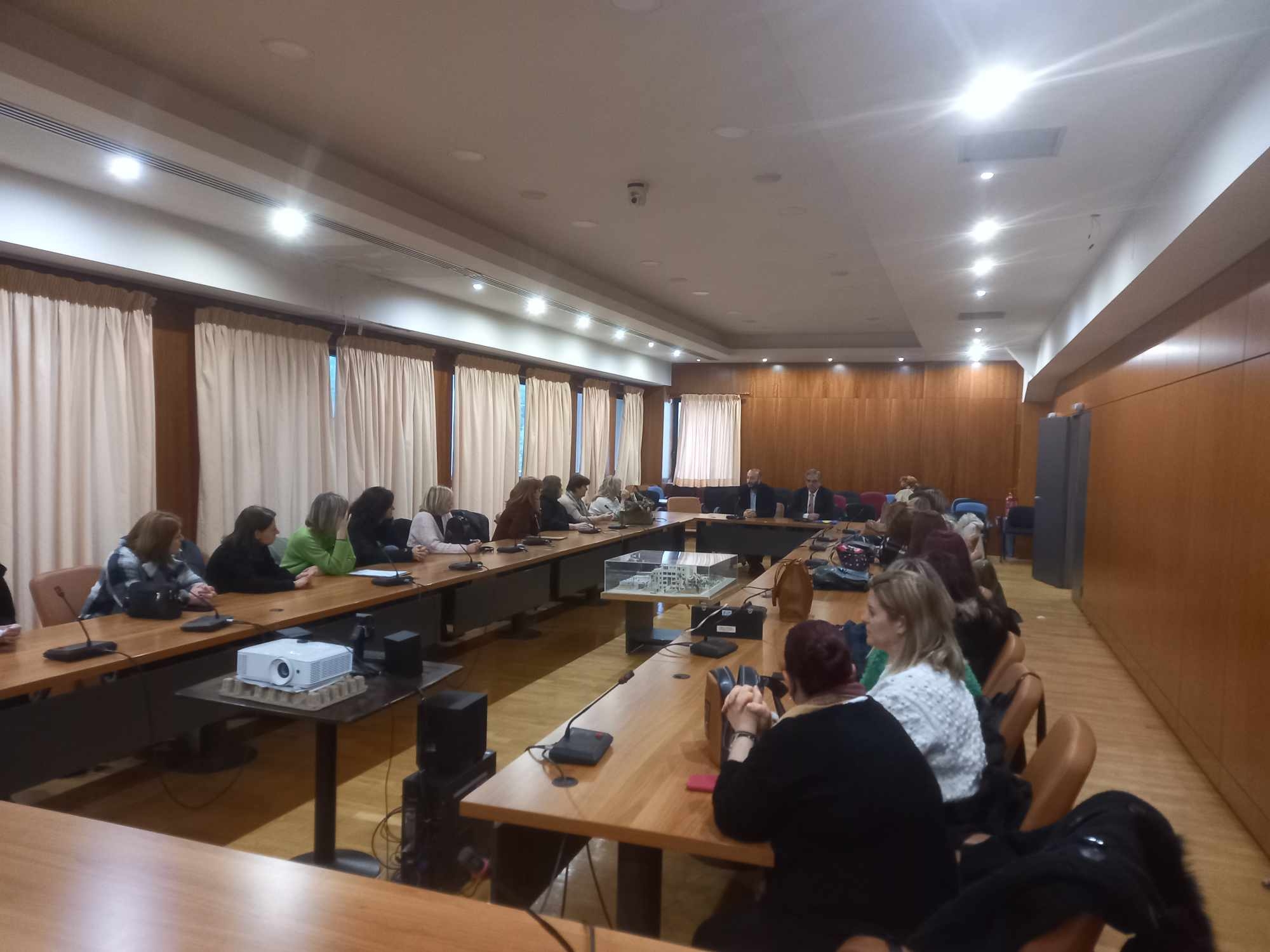 Άμεση λύση στο θέμα του σχολικού και μείωση τροφείων των παιδικών σταθμών ανακοίνωσε ο Δήμαρχος Μάριος Ψυχάλης