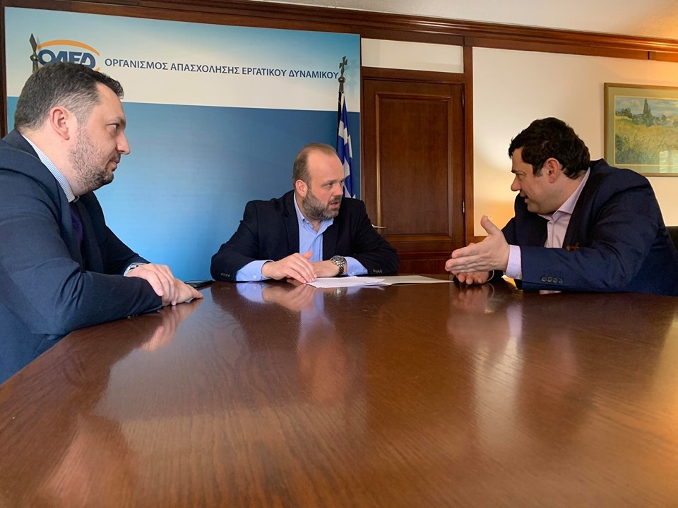 Με τον Διοικητή του ΟΑΕΔ συναντήθηκε ο Δήμαρχος για τα προβλήματα της αποχέτευσης στο Ηλιακό Χωριό