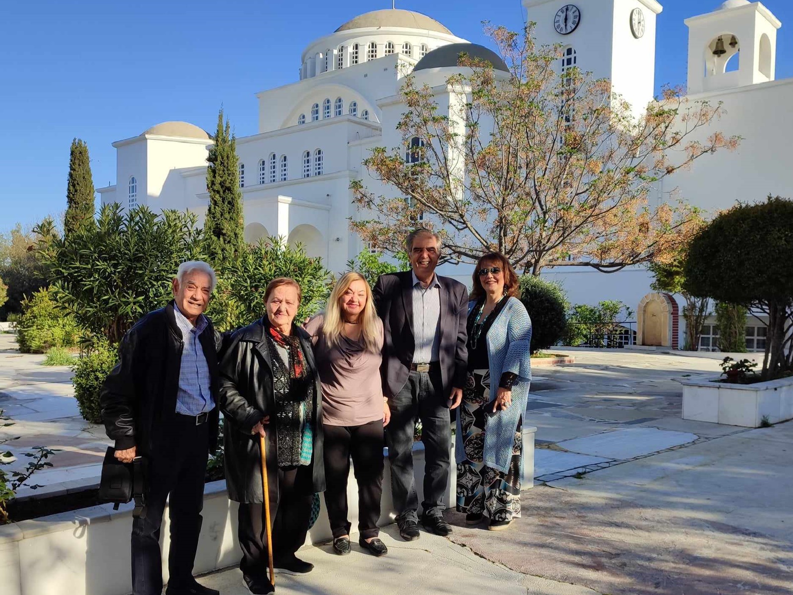 Στο Μήλεσι Αττικής παρακολούθησαν τη Λειτουργία των Γ’ Χαιρετισμών τα μέλη των ΚΑΠΗ